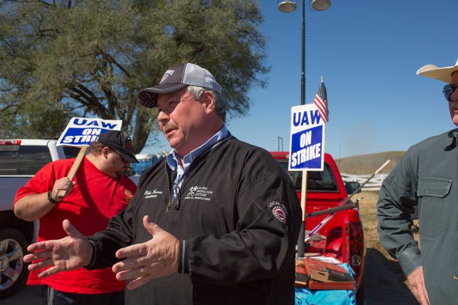 Spring Hill UAW chair advises union members not to take early retirement buyouts