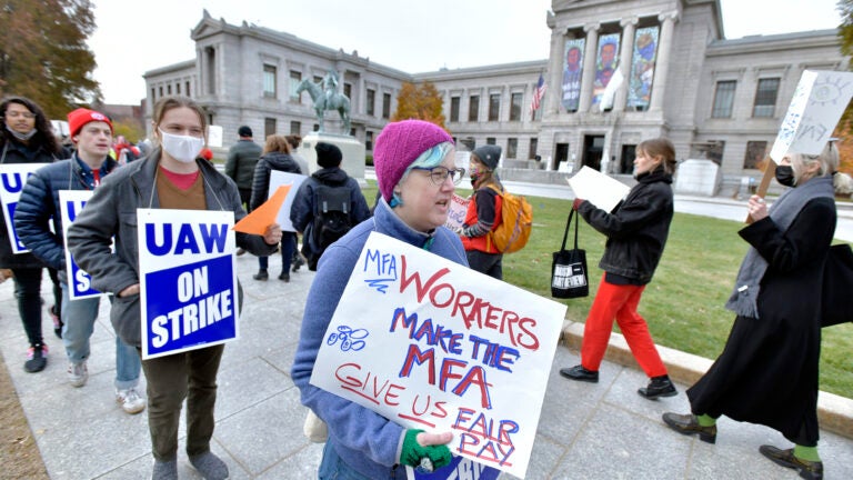 Museum of Fine Arts workers on 1-day strike over pay, COVID safety